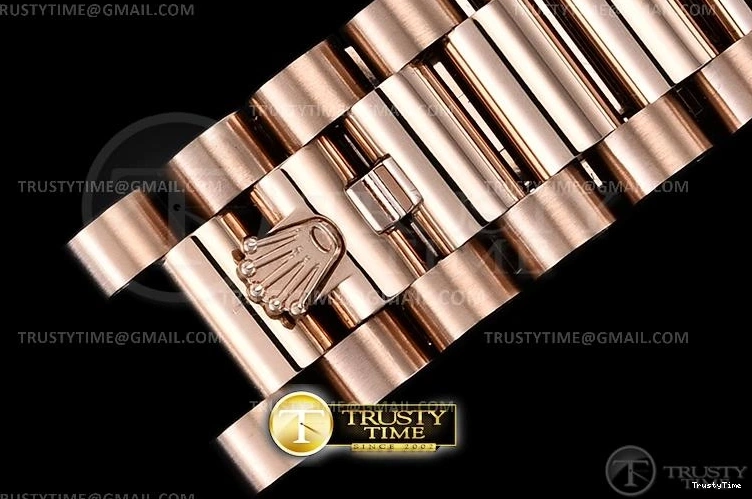 0419 RDD0219E – DayDate 36mm RelaxedFit 695